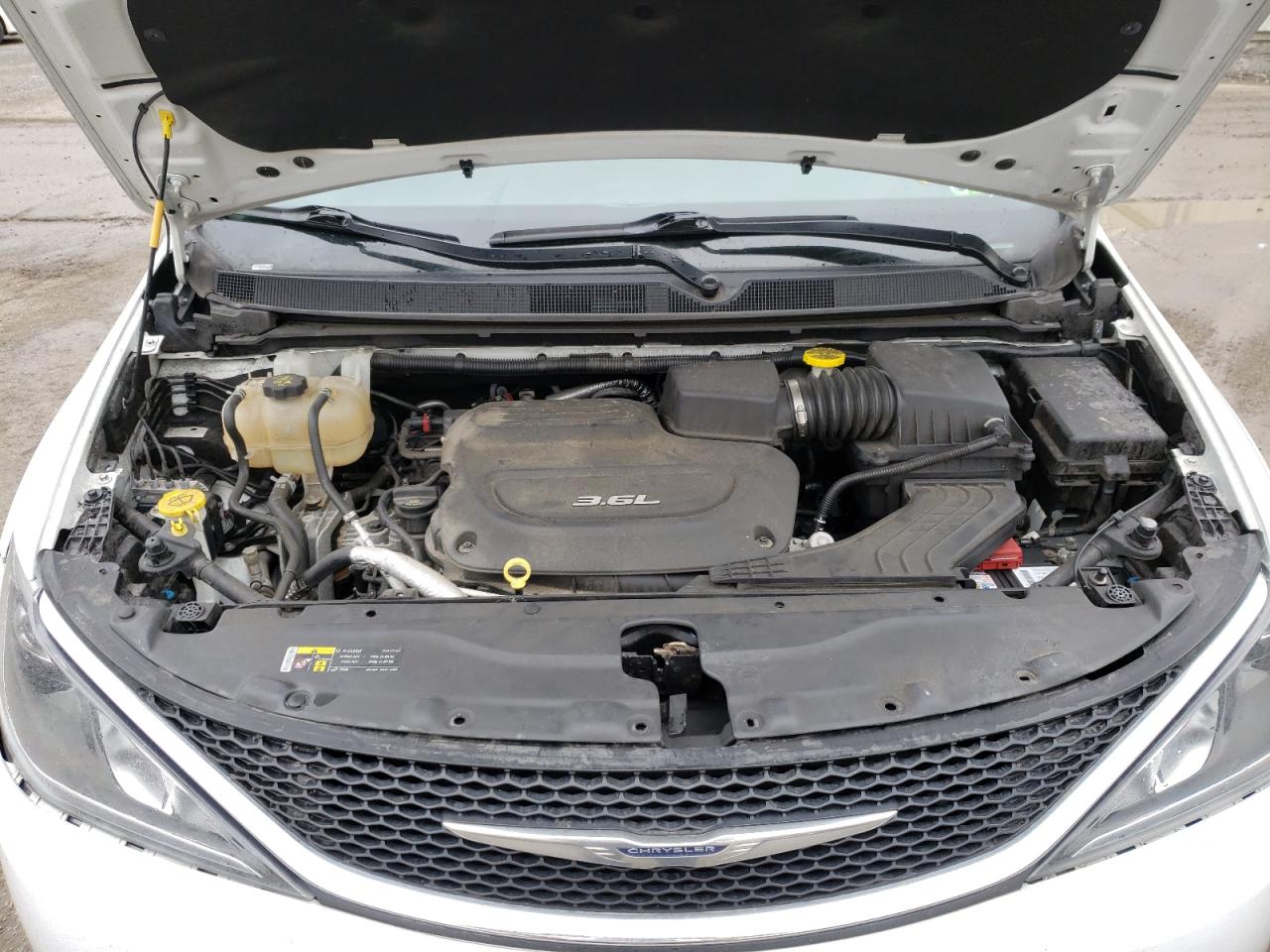 Photo 7 from auction – 2017 CHRYSLER PACIFICA T with VIN 2C4RC1BG6HR794258