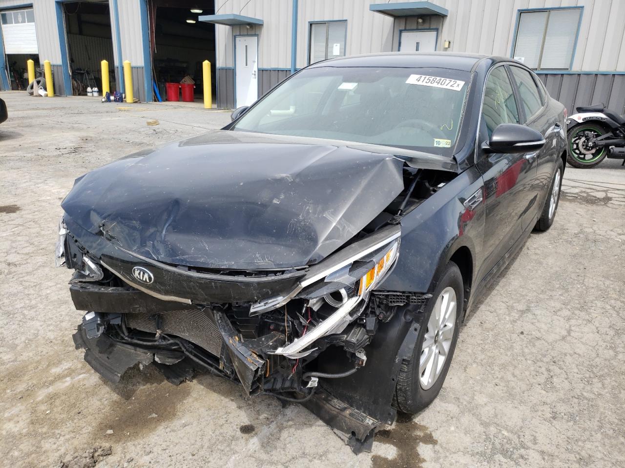 Photo 2 from auction – 2016 KIA OPTIMA LX with VIN 5XXGT4L33GG102713