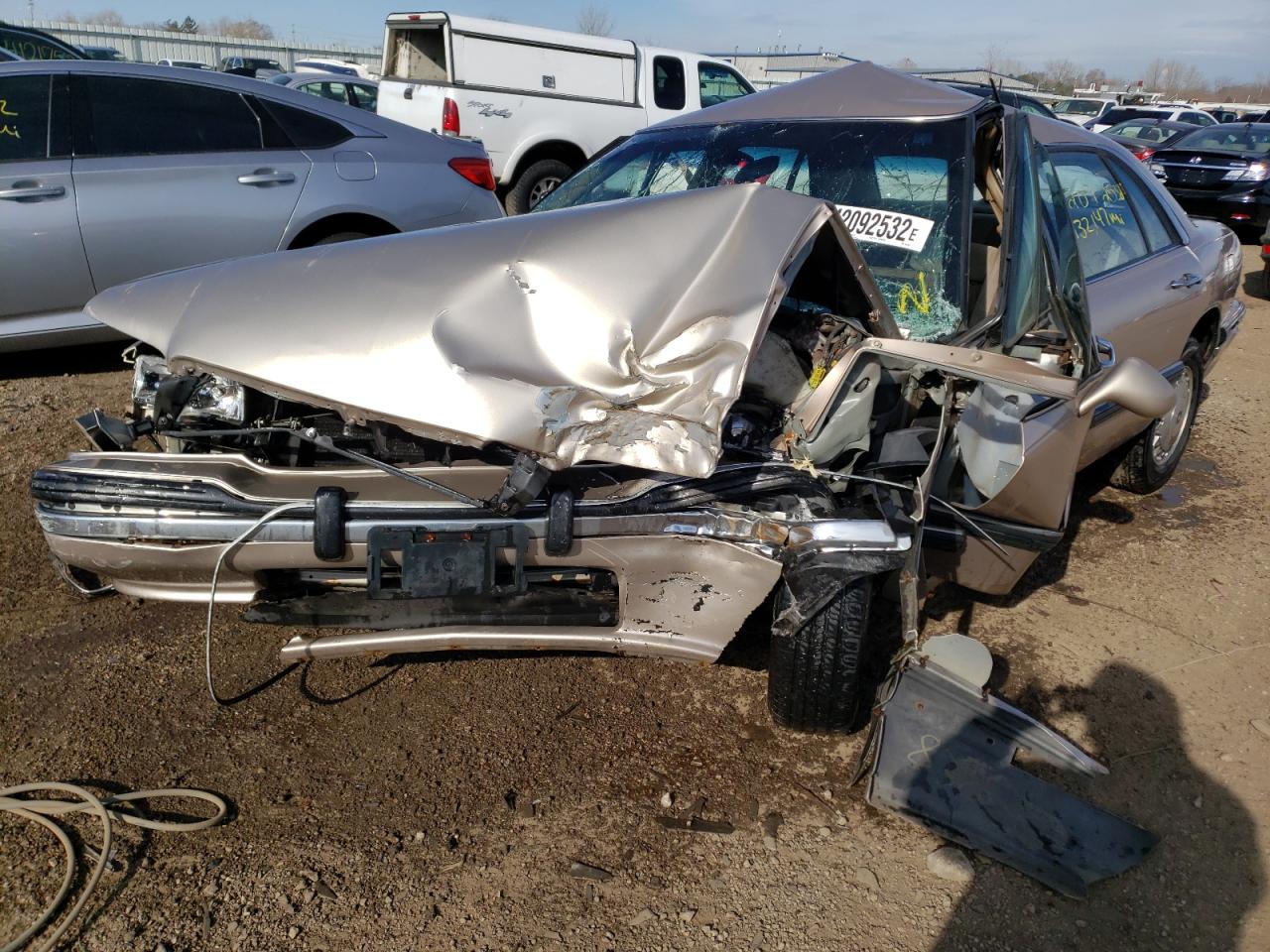 Photo 2 from auction – 1995 BUICK LESABRE CU with VIN 1G4HP52L1SH557552