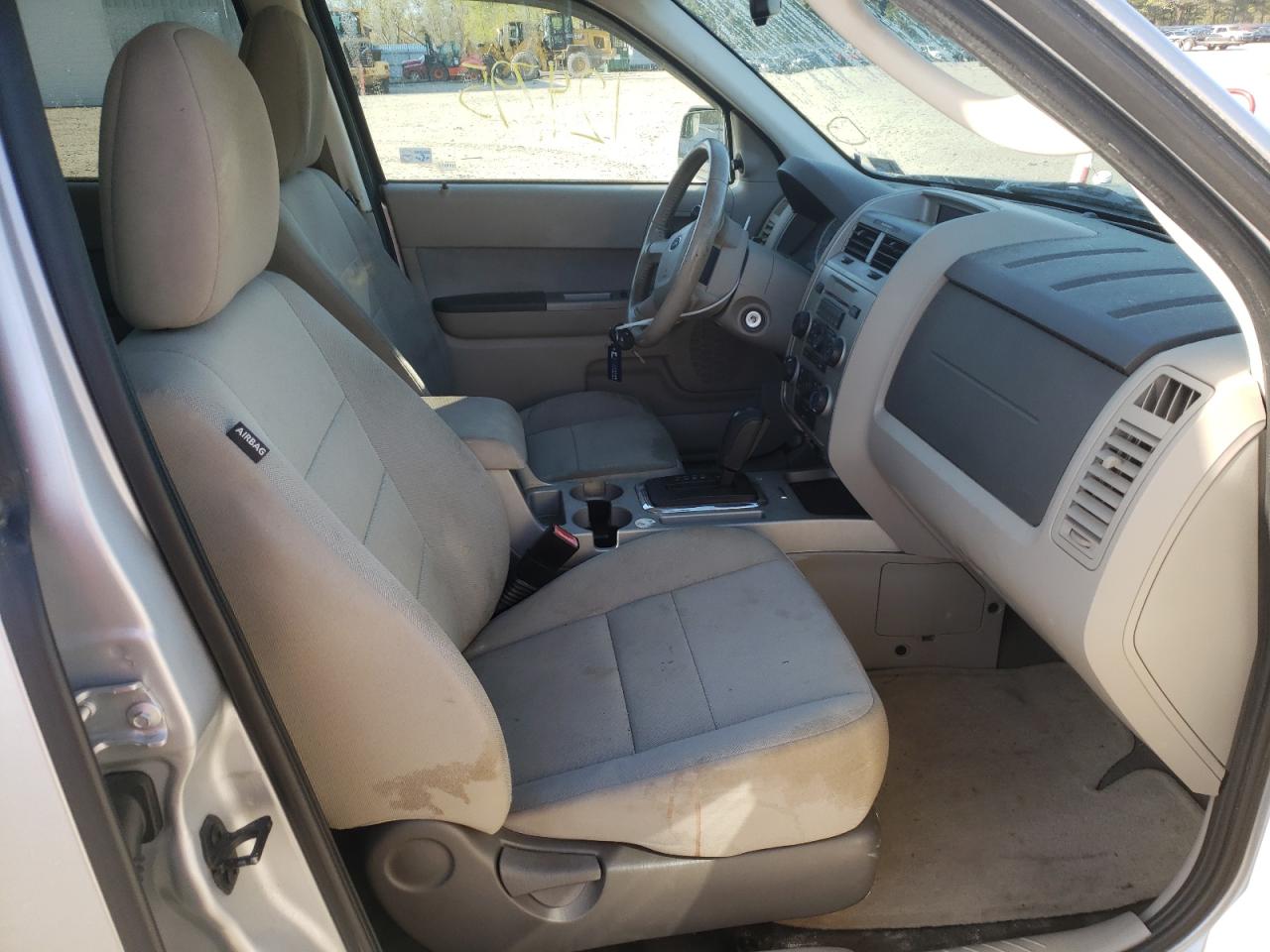 Photo 5 from auction – 2010 FORD ESCAPE XLT with VIN 1FMCU0D78AKC46420