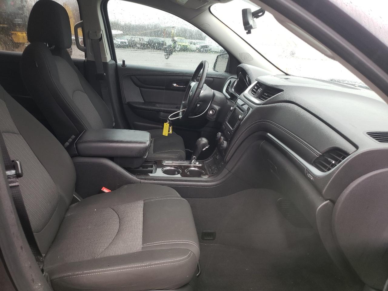 Photo 5 from auction – 2015 CHEVROLET TRAVERSE L with VIN 1GNKRGKD4FJ356534