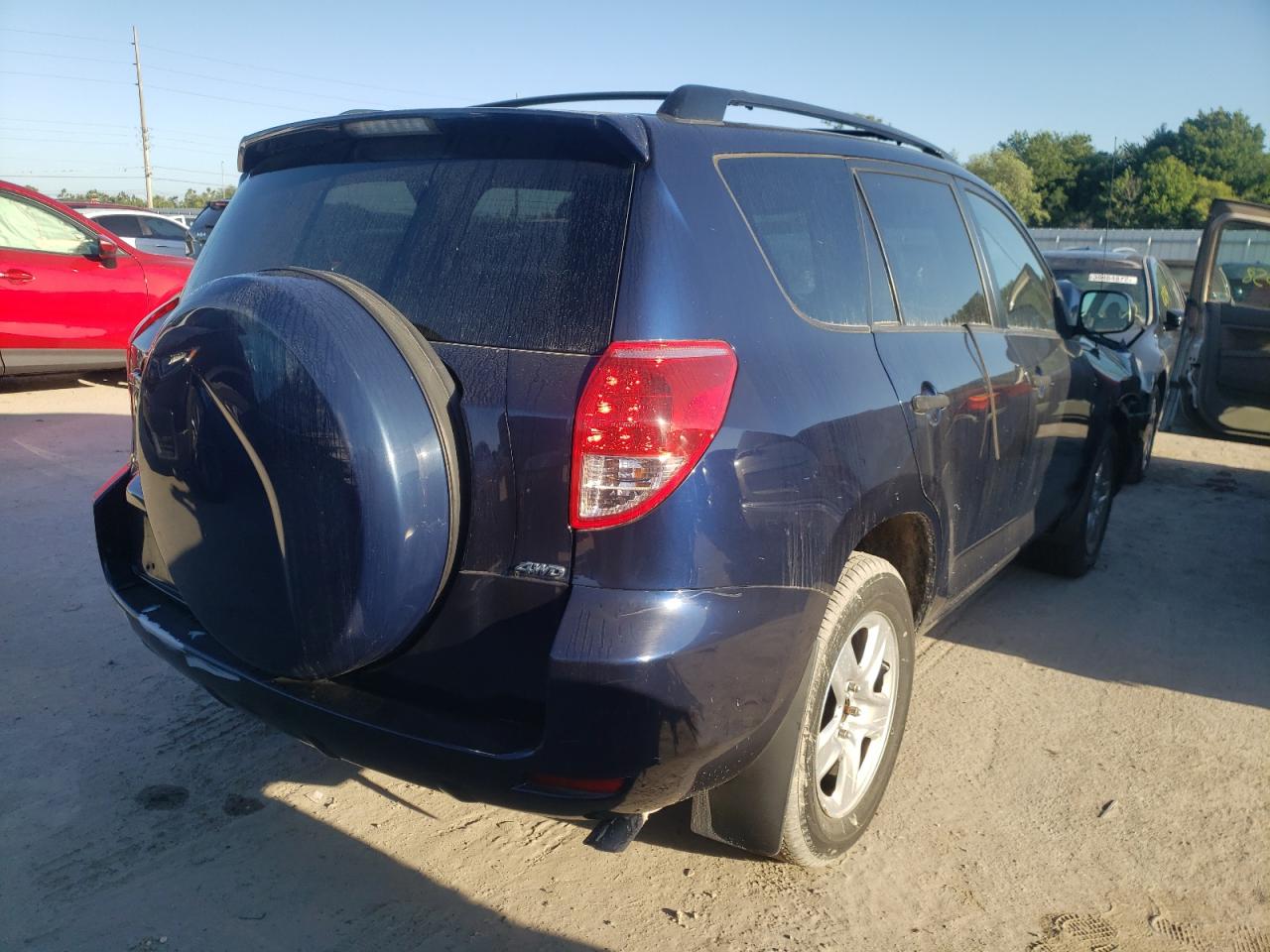 Photo 4 from auction – 2007 TOYOTA RAV4 with VIN JTMBK33V575031303