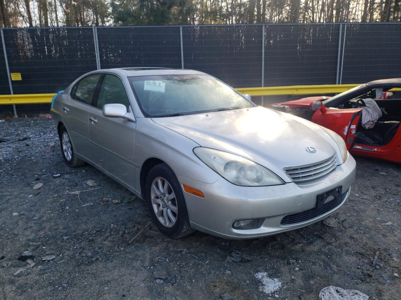 LEXUS ES 300 2002 with VIN JTHBF30G925026753 - Photo from auction