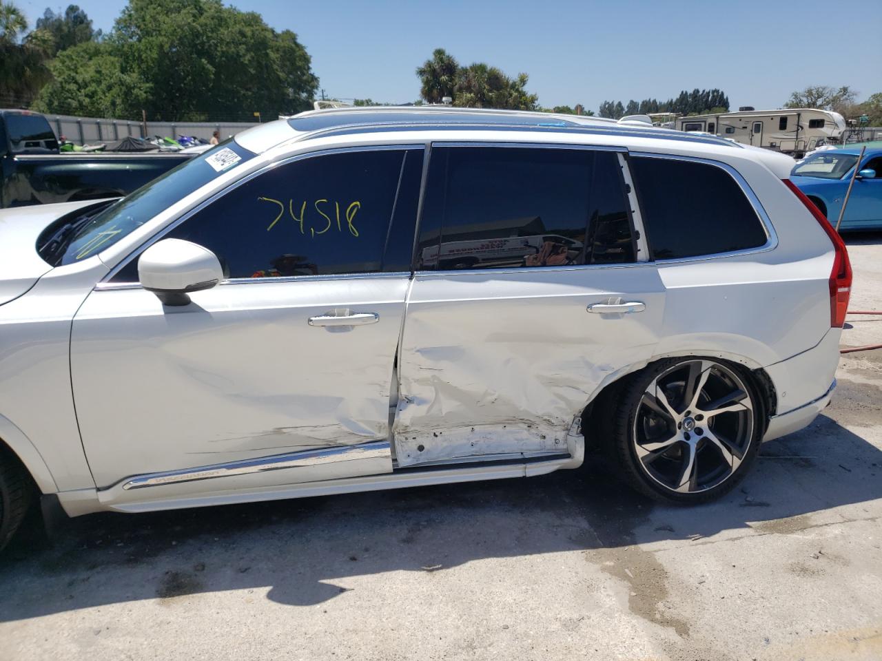 Photo 10 from auction – 2017 VOLVO XC90 T6 with VIN YV4A22PL0H1178570