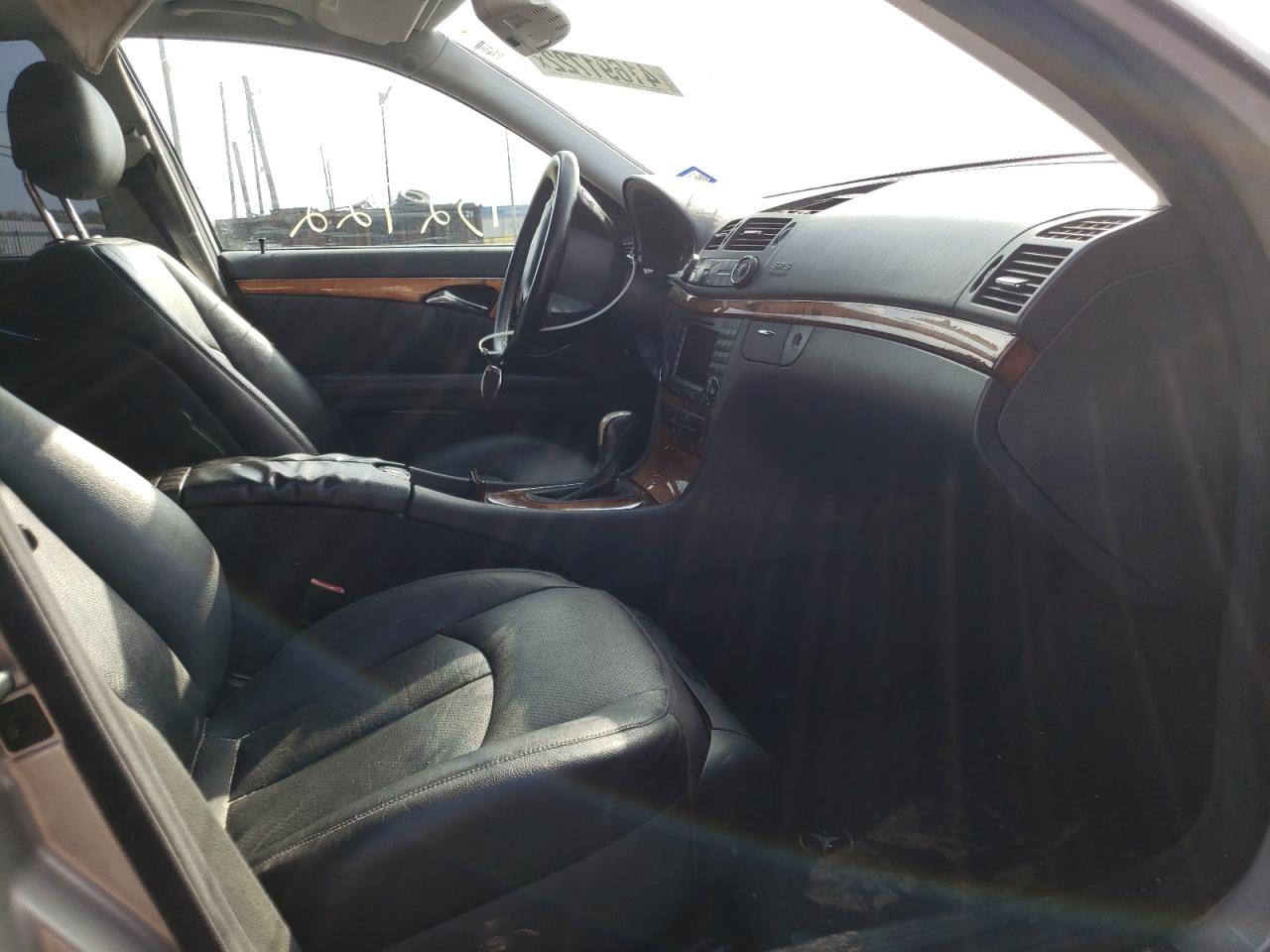 Photo 5 from auction – 2004 MERCEDES-BENZ E 320 with VIN WDBUF65J24A569256