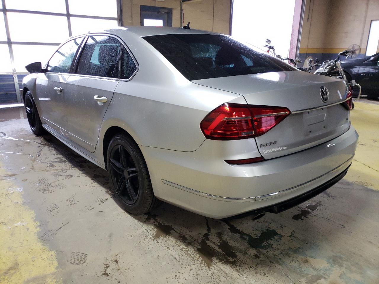 Photo 3 from auction – 2016 VOLKSWAGEN PASSAT S with VIN 1VWAS7A31GC060830