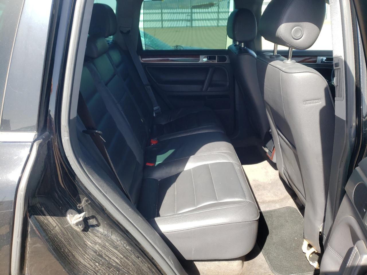 Photo 6 from auction – 2004 VOLKSWAGEN TOUAREG 3. with VIN WVGBC77L34D081532