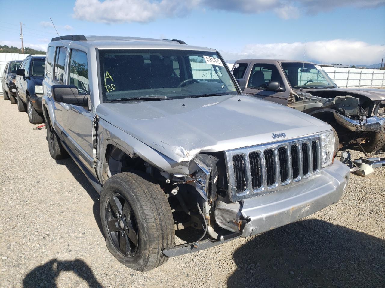 JEEP COMMANDER 2007 with VIN 1J8HG48K17C588553 - Photo from auction
