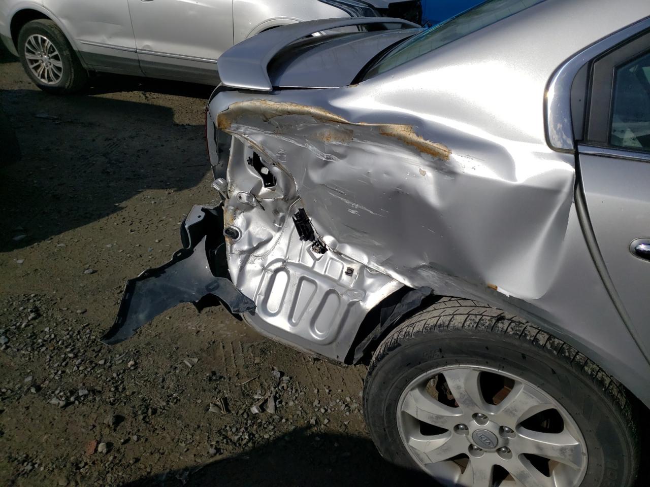 Photo 9 from auction – 2007 KIA OPTIMA LX with VIN KNAGE124775112990