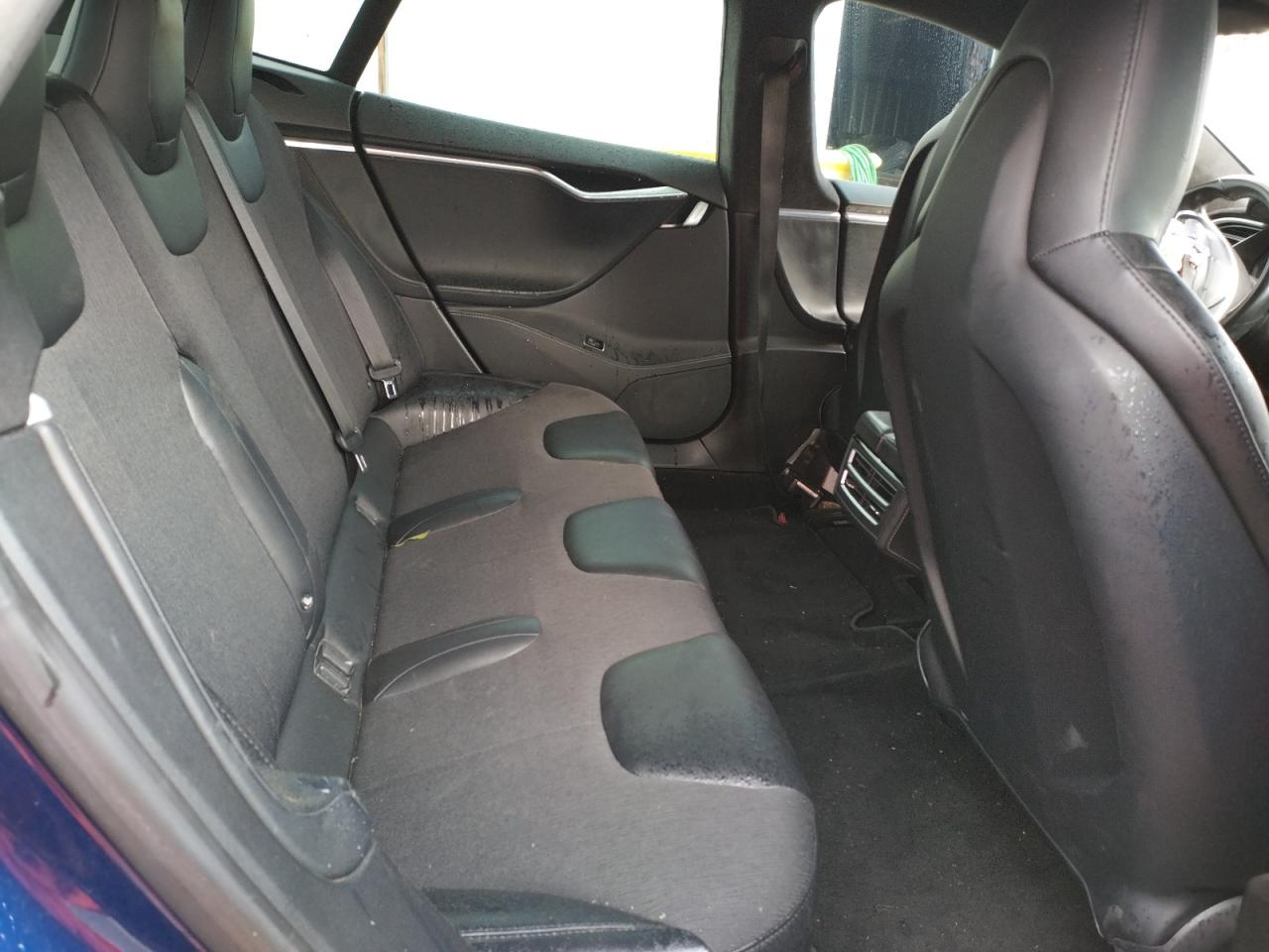 Photo 6 from auction – 2015 TESLA MODEL S 70 with VIN 5YJSA1S26FF098035