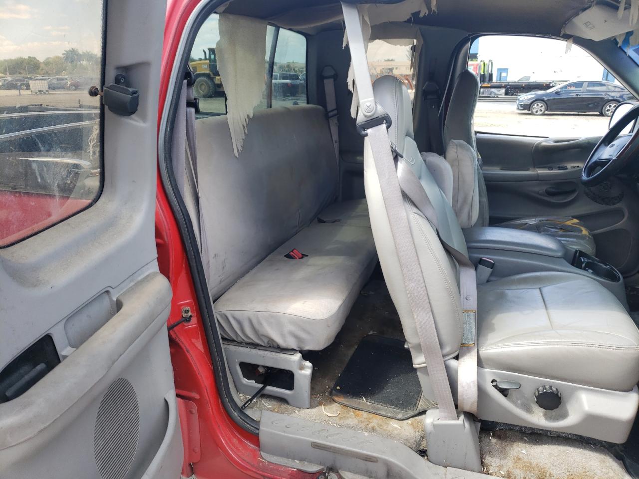 Photo 6 from auction – 1997 FORD F150 with VIN 1FTDX1760VNC78307