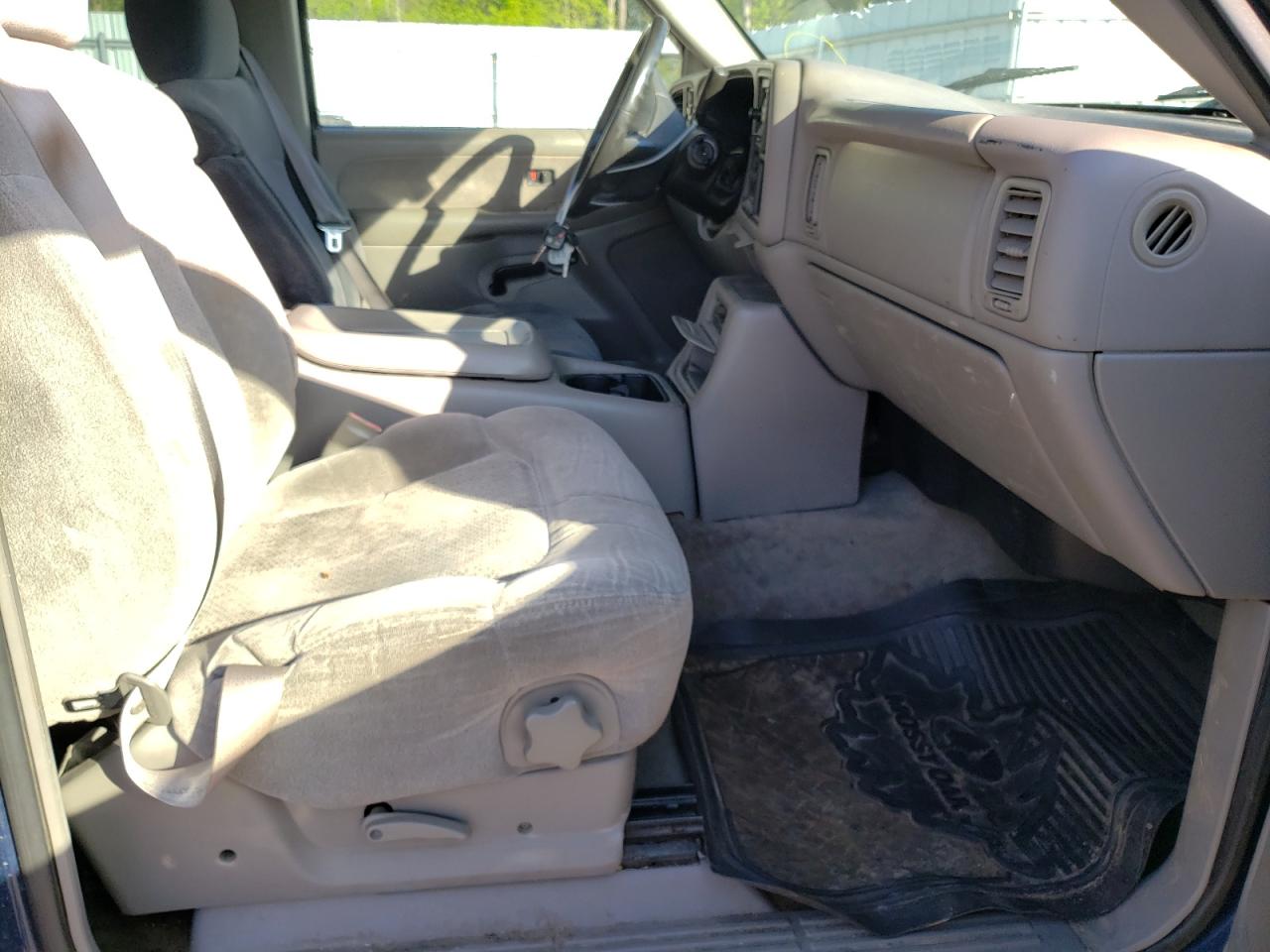 Photo 9 from auction – 2000 CHEVROLET silverado with VIN 2GCEK19T0Y1254360