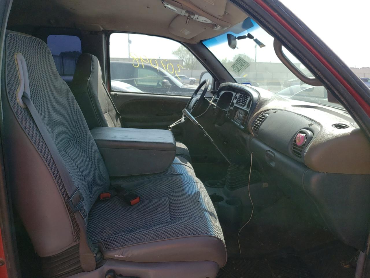 Photo 5 from auction – 2001 DODGE RAM 2500 with VIN 1B7KF23791J568660