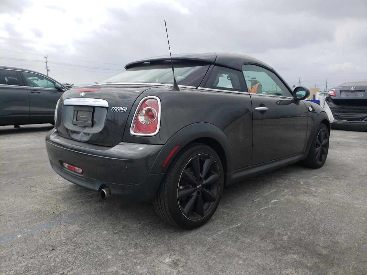 Photo 4 from auction – 2013 MINI COOPER COU with VIN WMWSX1C58DT300470