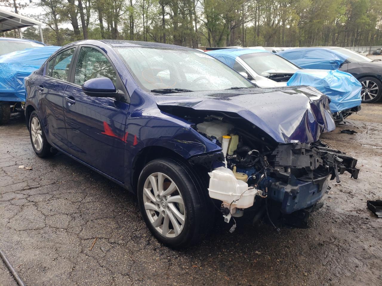 MAZDA 3 I 2012 with VIN JM1BL1W75C1532692 - Photo from auction