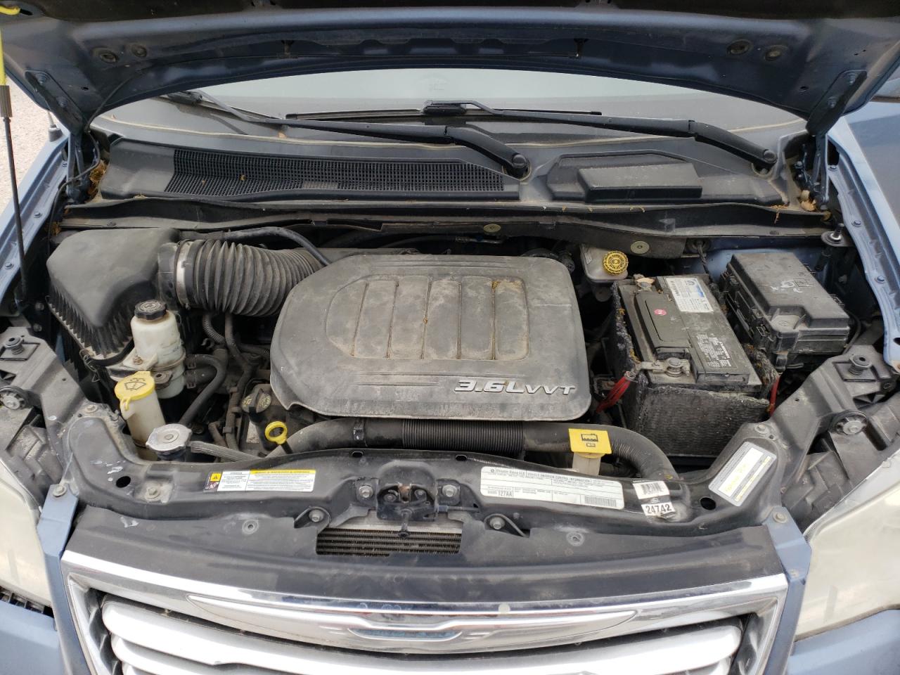 Photo 7 from auction – 2011 CHRYSLER TOWN & COU with VIN 2A4RR8DG8BR759419