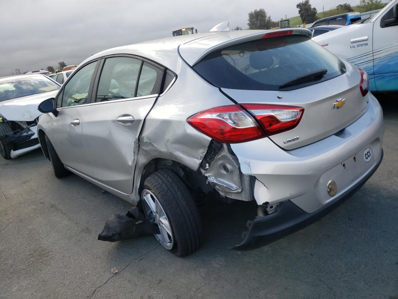 Photo 3 from auction – 2017 CHEVROLET CRUZE LT with VIN 3G1BE6SM4HS510345