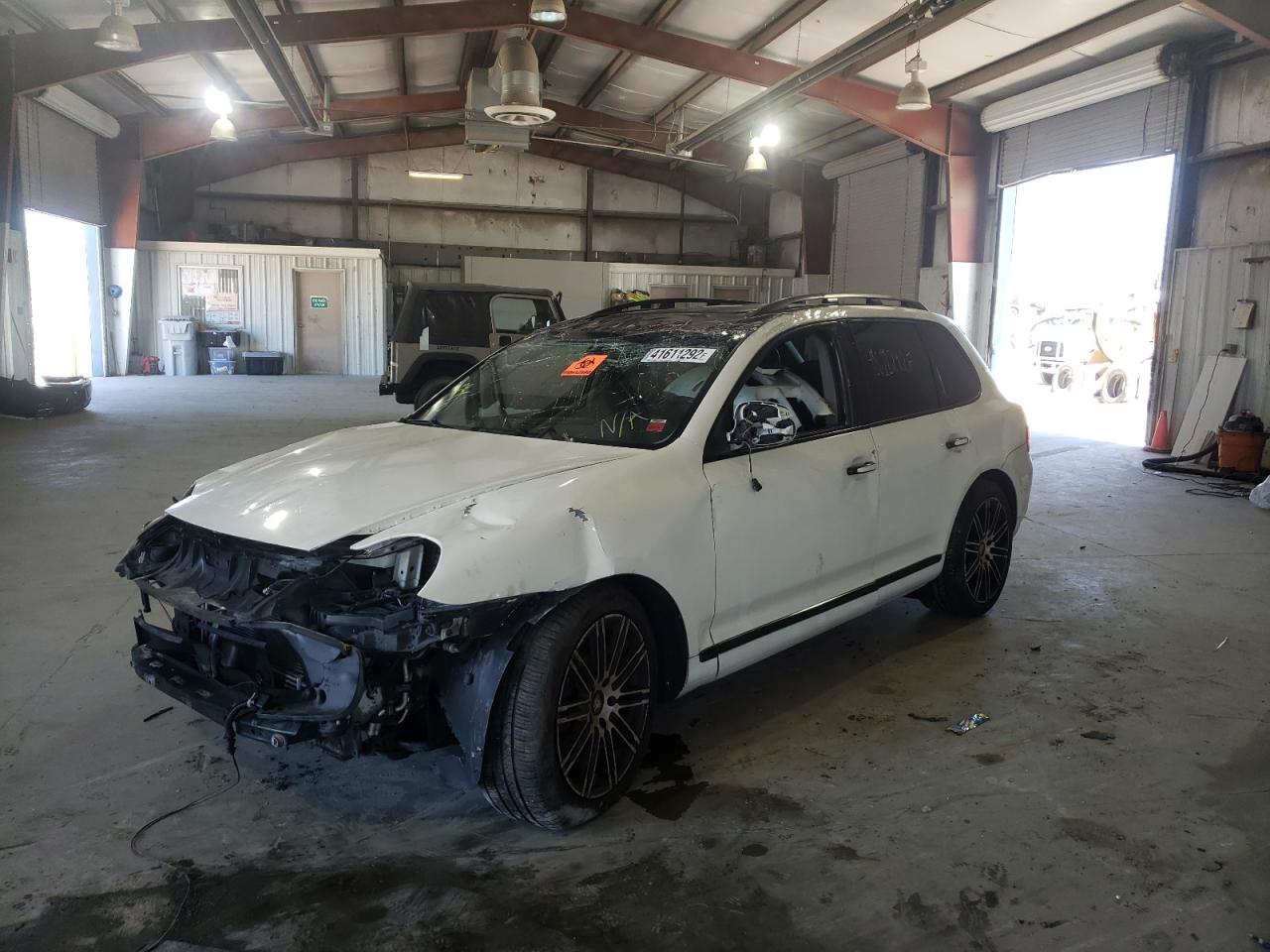 Photo 2 from auction – 2005 PORSCHE CAYENNE S with VIN WP1AB29P45LA65013
