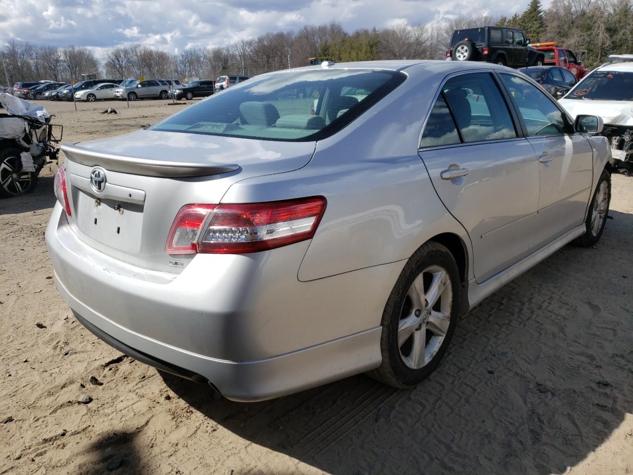 Photo 4 from auction – 2011 TOYOTA CAMRY BASE with VIN 4T1BF3EK1BU140178