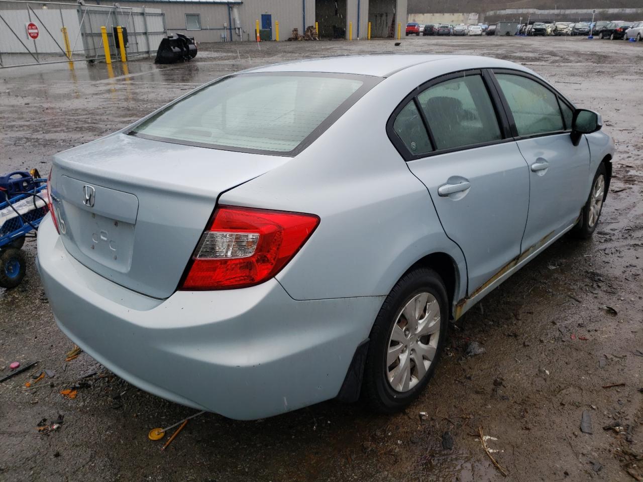 Zdjęcie 4 z aukcji – 2012 HONDA CIVIC LX z VIN 19XFB2F57CE340650