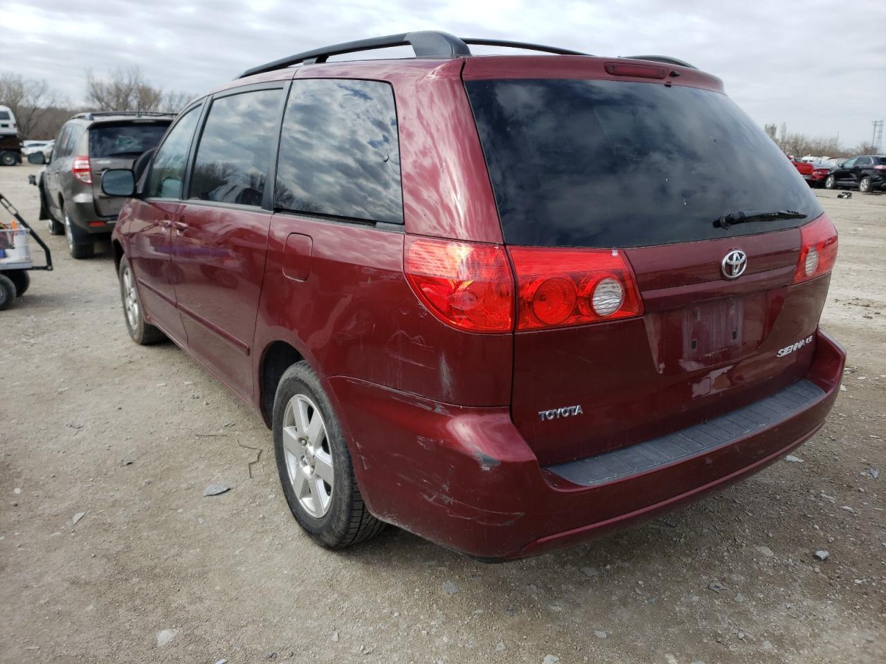 Photo 3 from auction – 2010 TOYOTA SIENNA CE with VIN 5TDKK4CCXAS315905