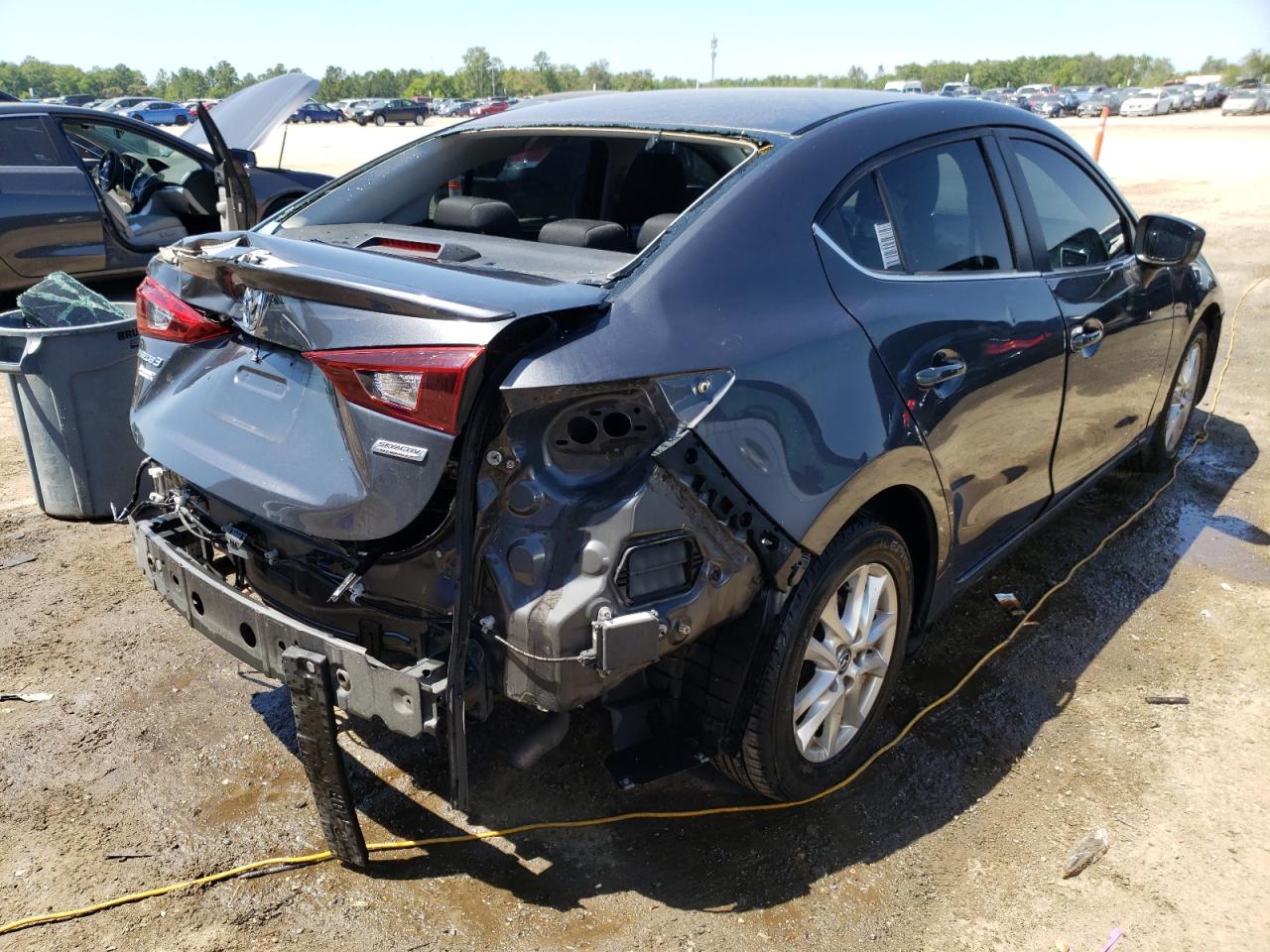 Photo 4 from auction – 2016 MAZDA 3 TOURING with VIN 3MZBM1V78GM260305