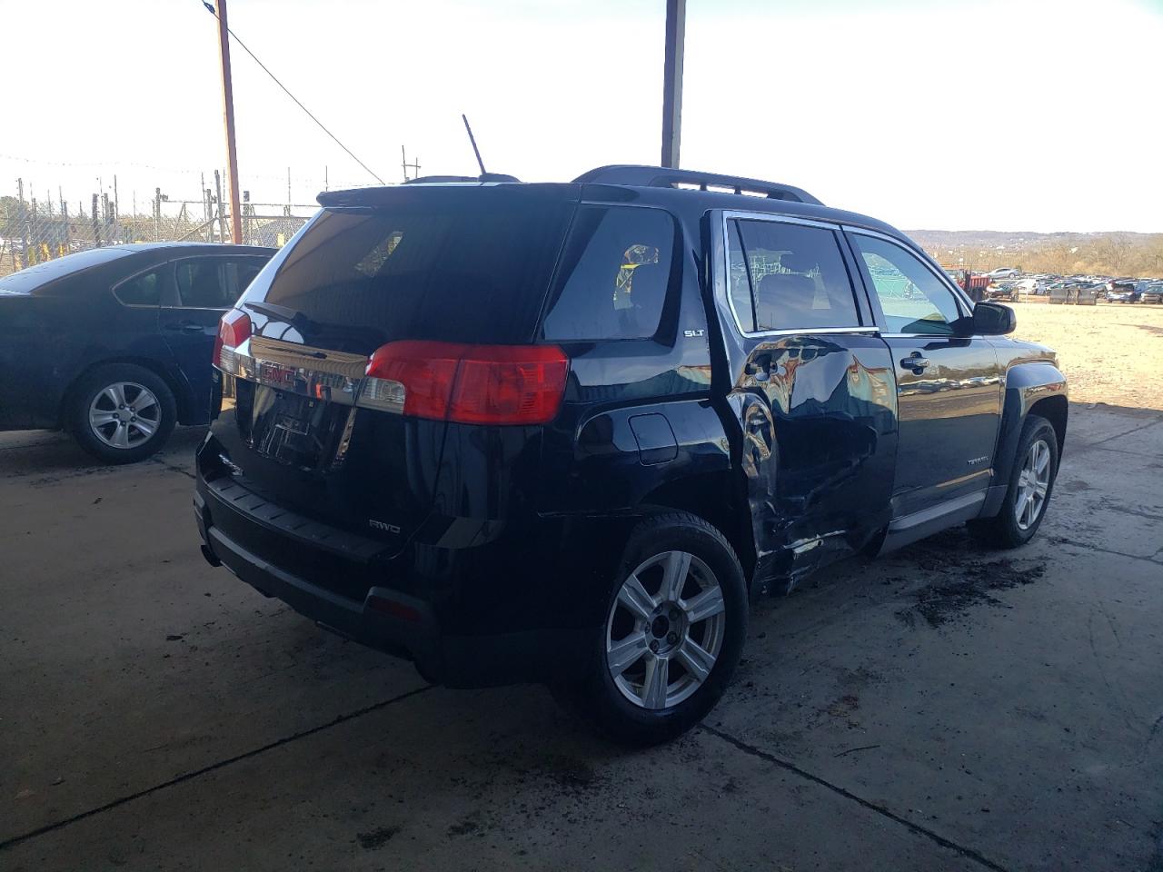 Photo 4 from auction – 2015 GMC TERRAIN SL with VIN 2GKFLXE39F6390646