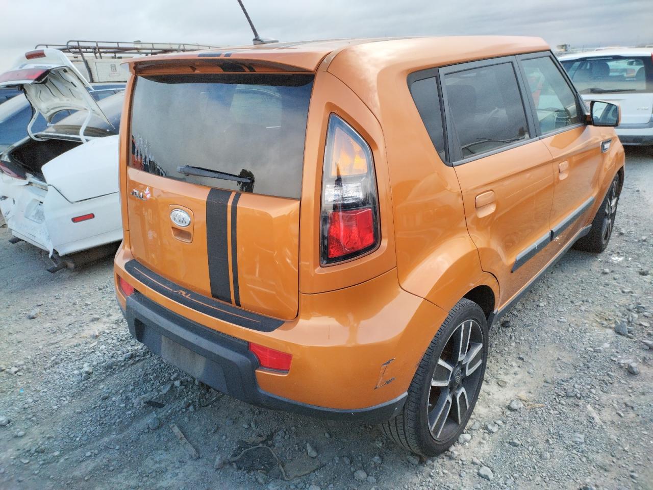 Photo 4 from auction – 2010 KIA SOUL + with VIN KNDJT2A24A7105981