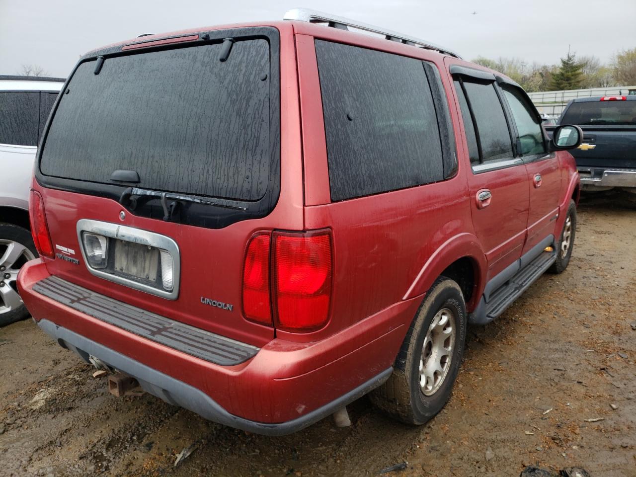 Photo 4 from auction – 1998 LINCOLN NAVIGATOR with VIN 5LMPU28LXWLJ33765