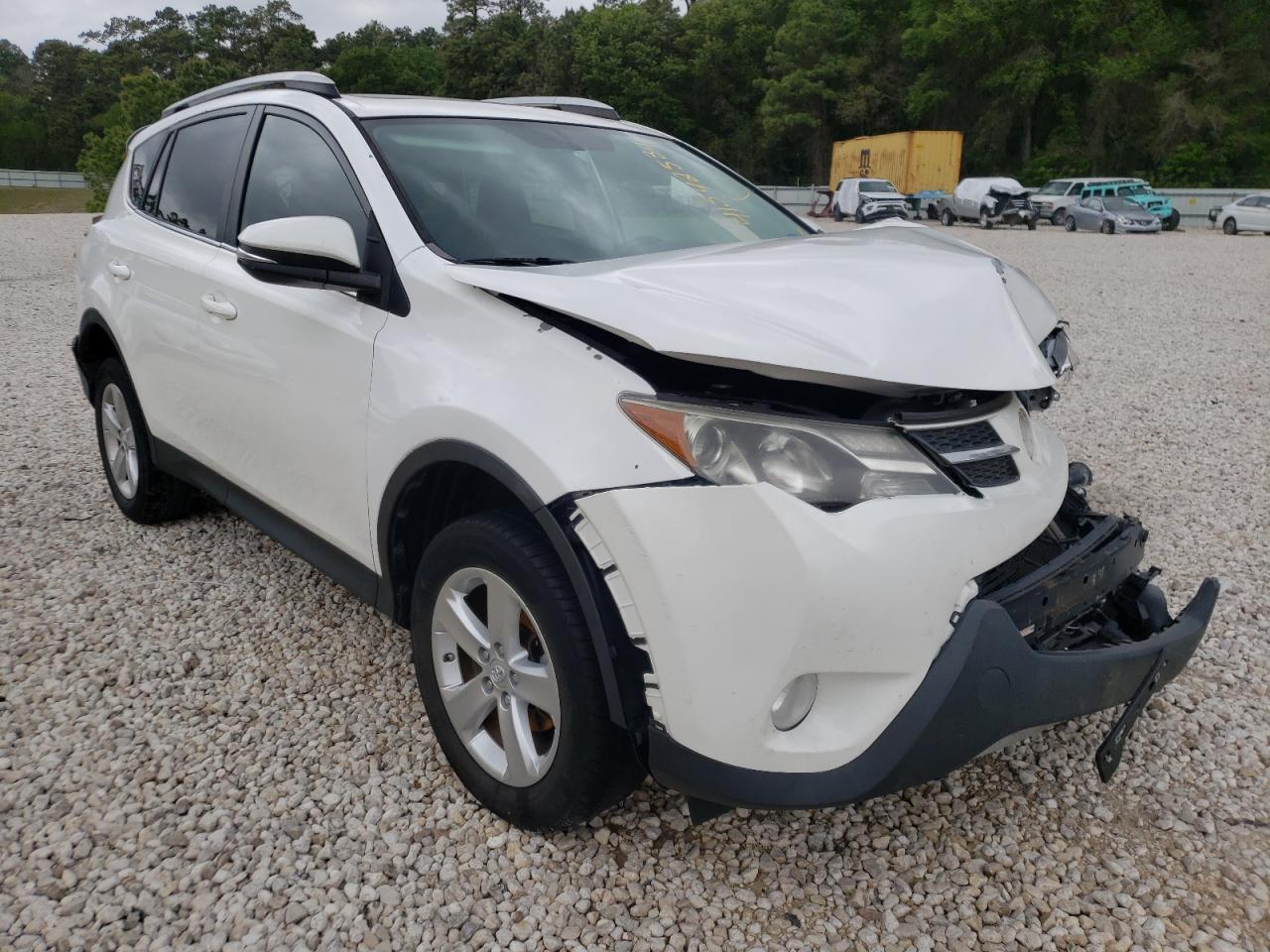 TOYOTA RAV4 XLE 2013 with VIN 2T3WFREV8DW026476 - Photo from auction