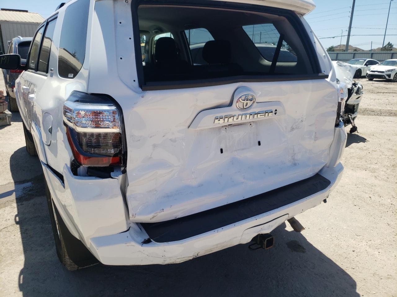 Photo 9 from auction – 2022 TOYOTA 4RUNNER SR with VIN JTEMU5JR4N5980287