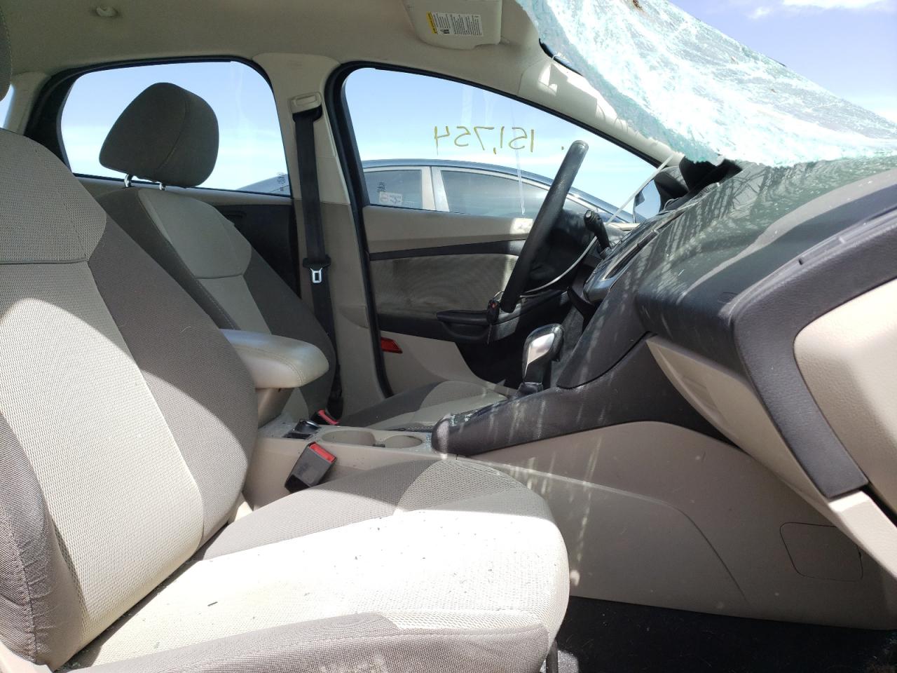 Photo 5 from auction – 2014 FORD FOCUS SE with VIN 1FADP3K22EL299872