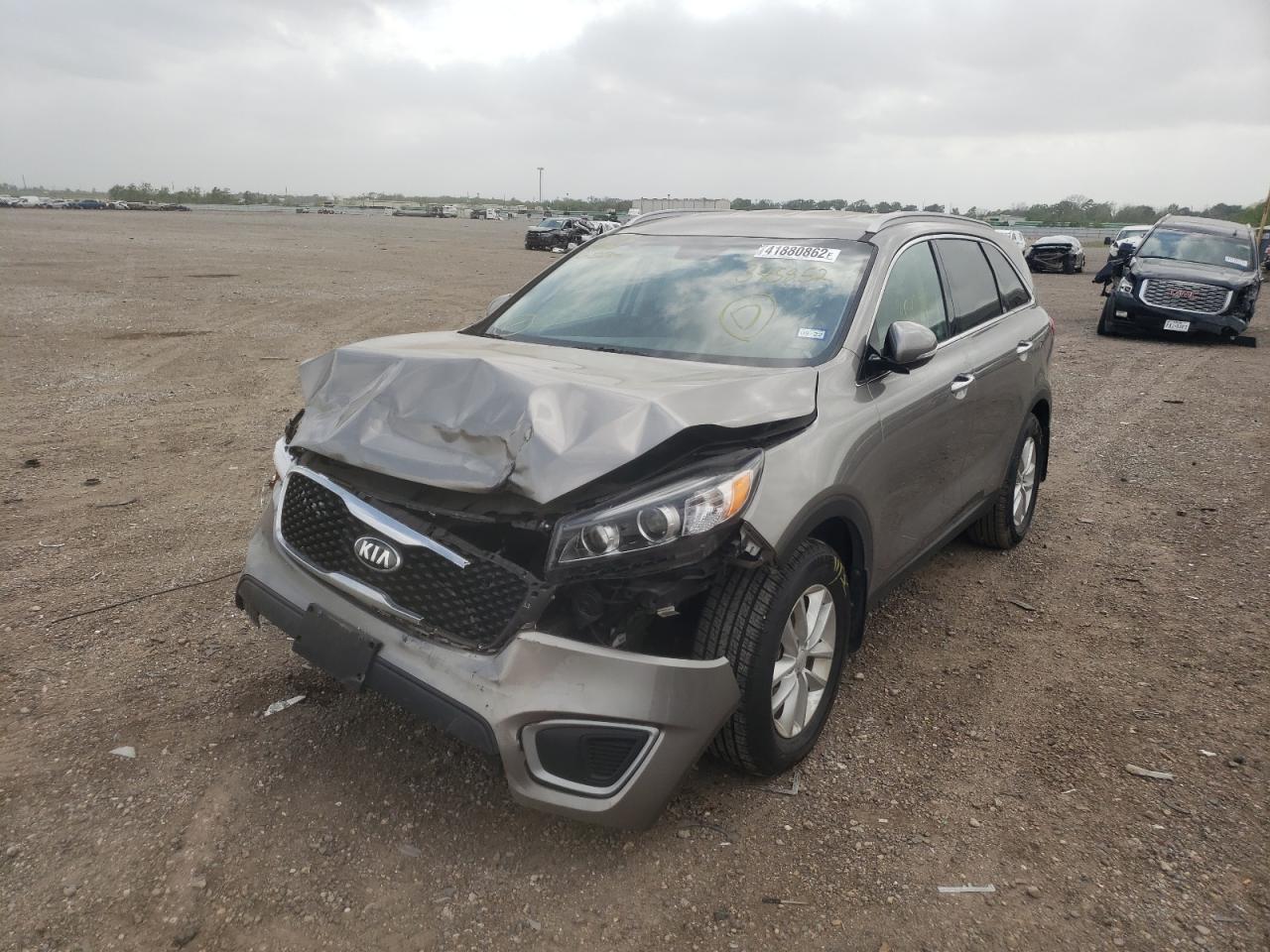 Photo 2 from auction – 2018 KIA SORENTO LX with VIN 5XYPG4A38JG375852