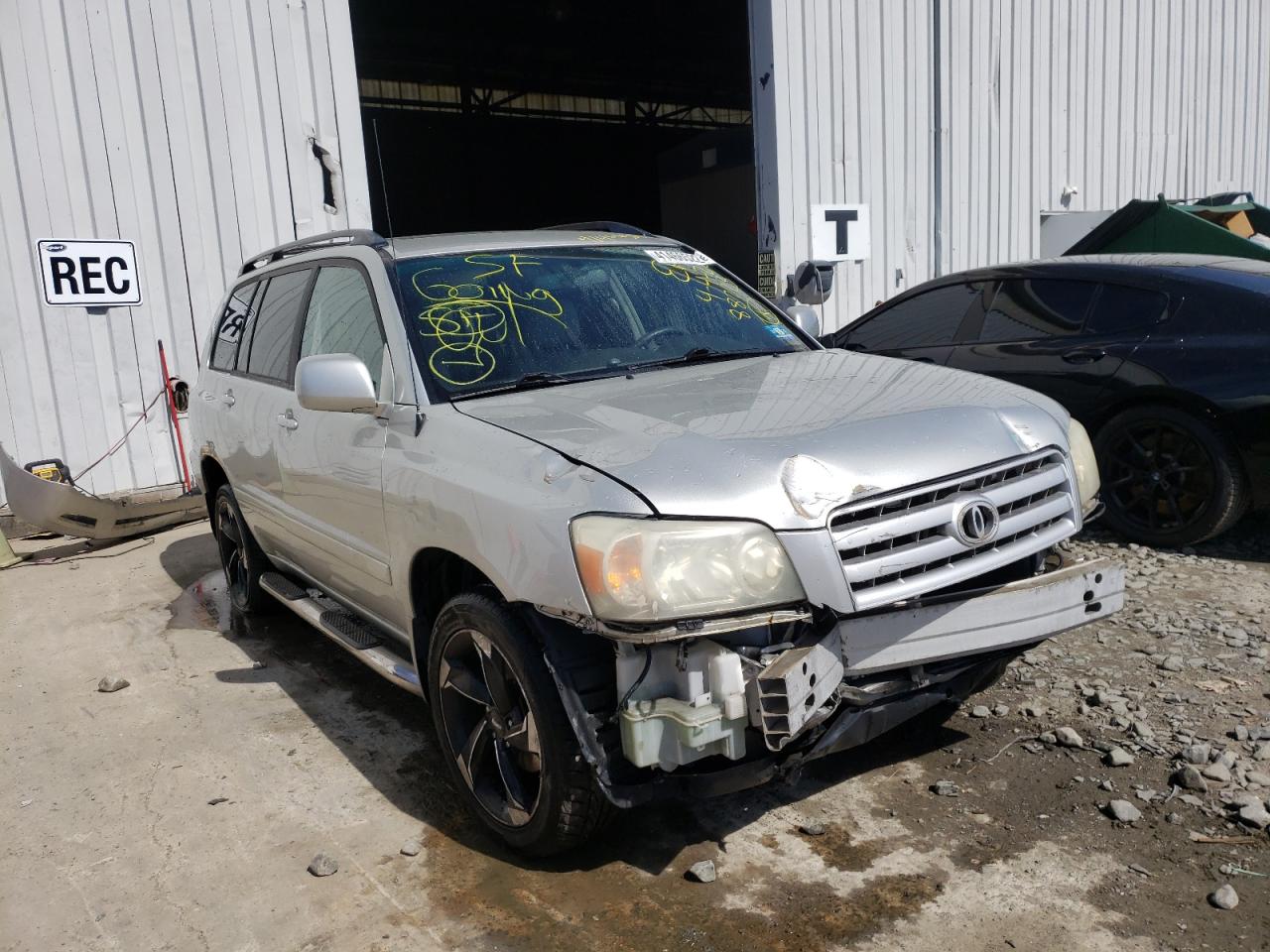 TOYOTA HIGHLANDER 2004 with VIN JTEGD21A640088723 - Photo from auction