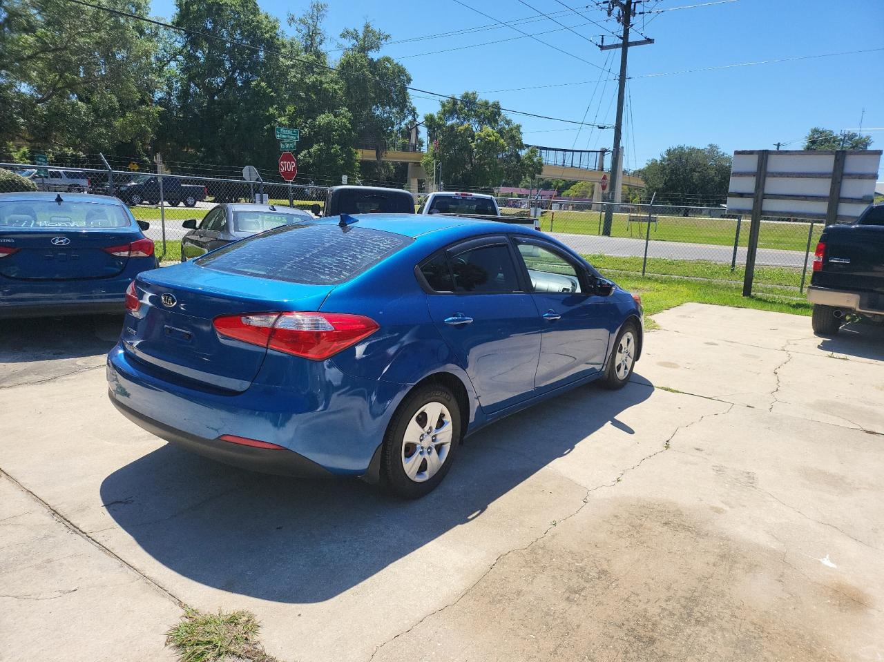 Photo 4 from auction – 2015 KIA FORTE LX with VIN KNAFX4A6XF5311489