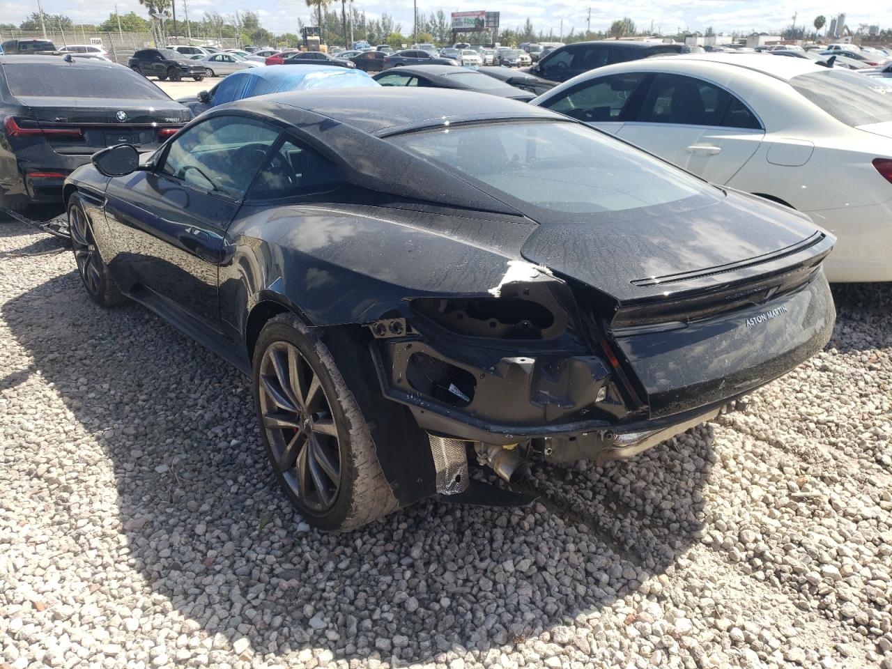 Photo 3 from auction – 2019 ASTON MARTIN DB11 with VIN SCFRMFAW8KGL07302