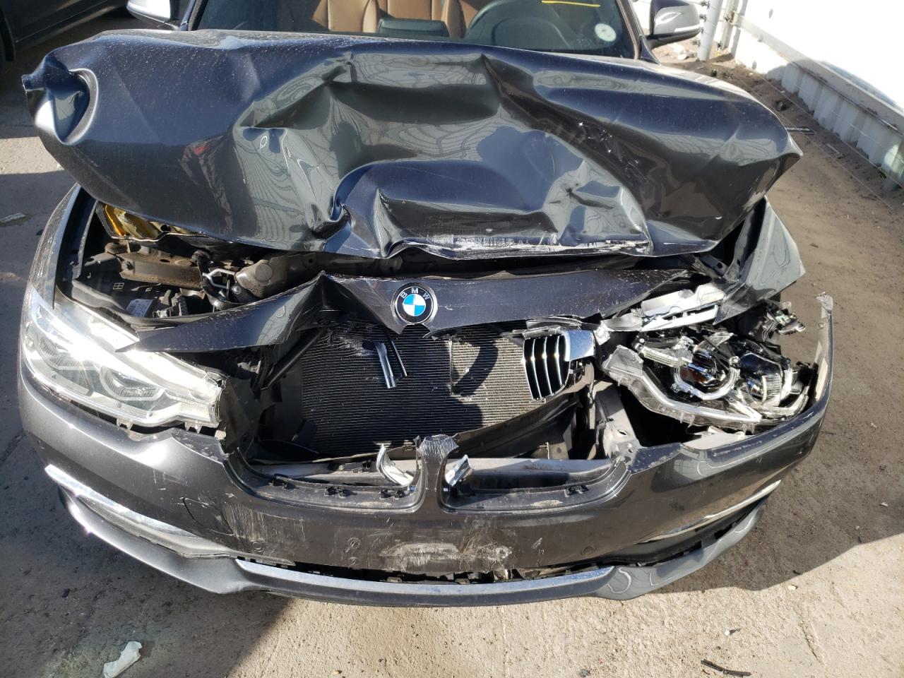 Photo 9 from auction – 2017 BMW 330 XI with VIN WBA8D9C51HK677543