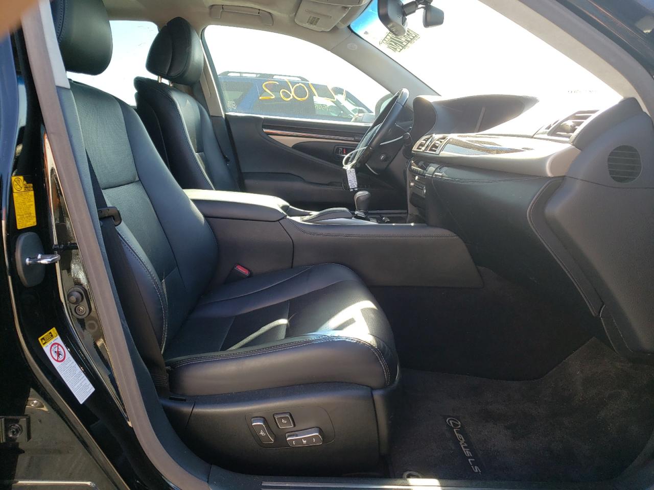 Photo 5 from auction – 2013 LEXUS LS 460 with VIN JTHBL1EF9D5118722