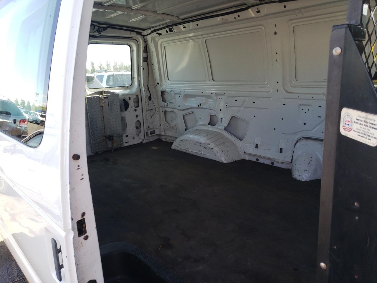 Photo 6 from auction – 2002 FORD ECONOLINE with VIN 1FTNE24L72HB06750