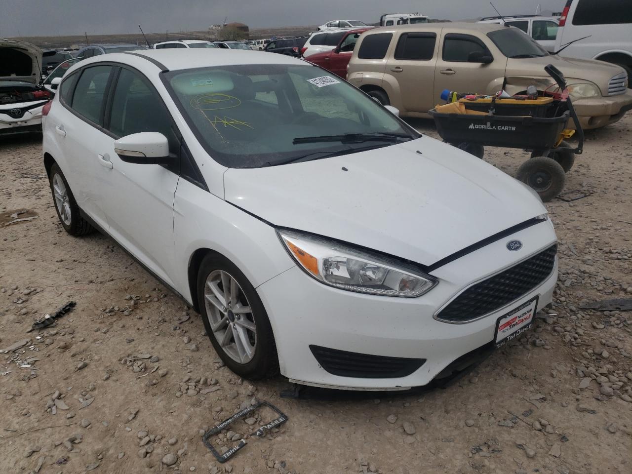 FORD FOCUS SE 2017 مع رقم تعريف المركبة 1FADP3K26HL285929 - صورة من المزاد