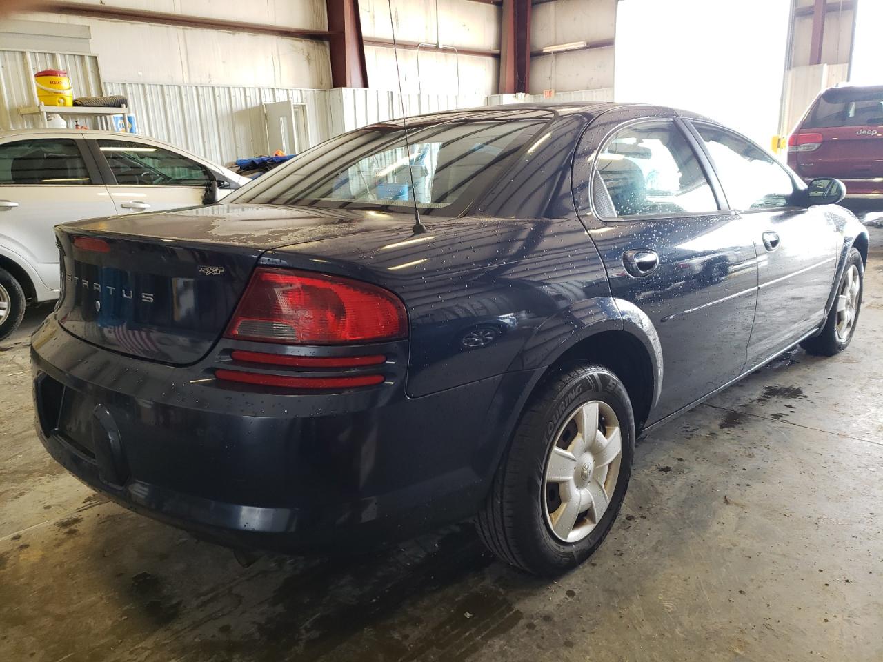 Photo 4 from auction – 2005 DODGE STRATUS SX with VIN 1B3EL46TX5N642467