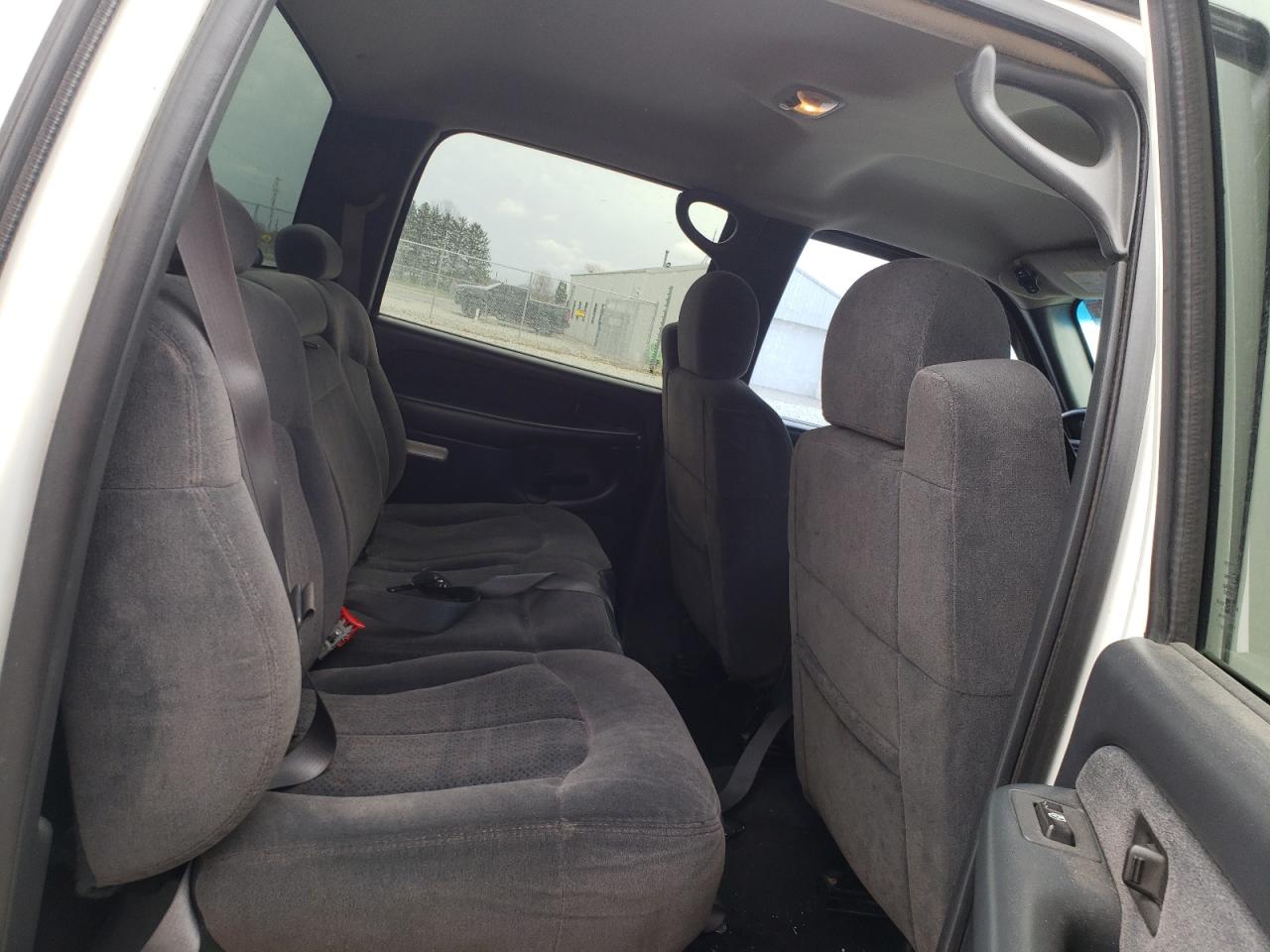 Photo 6 from auction – 2002 CHEVROLET SILVERADO with VIN 1GCHK23U22F127002
