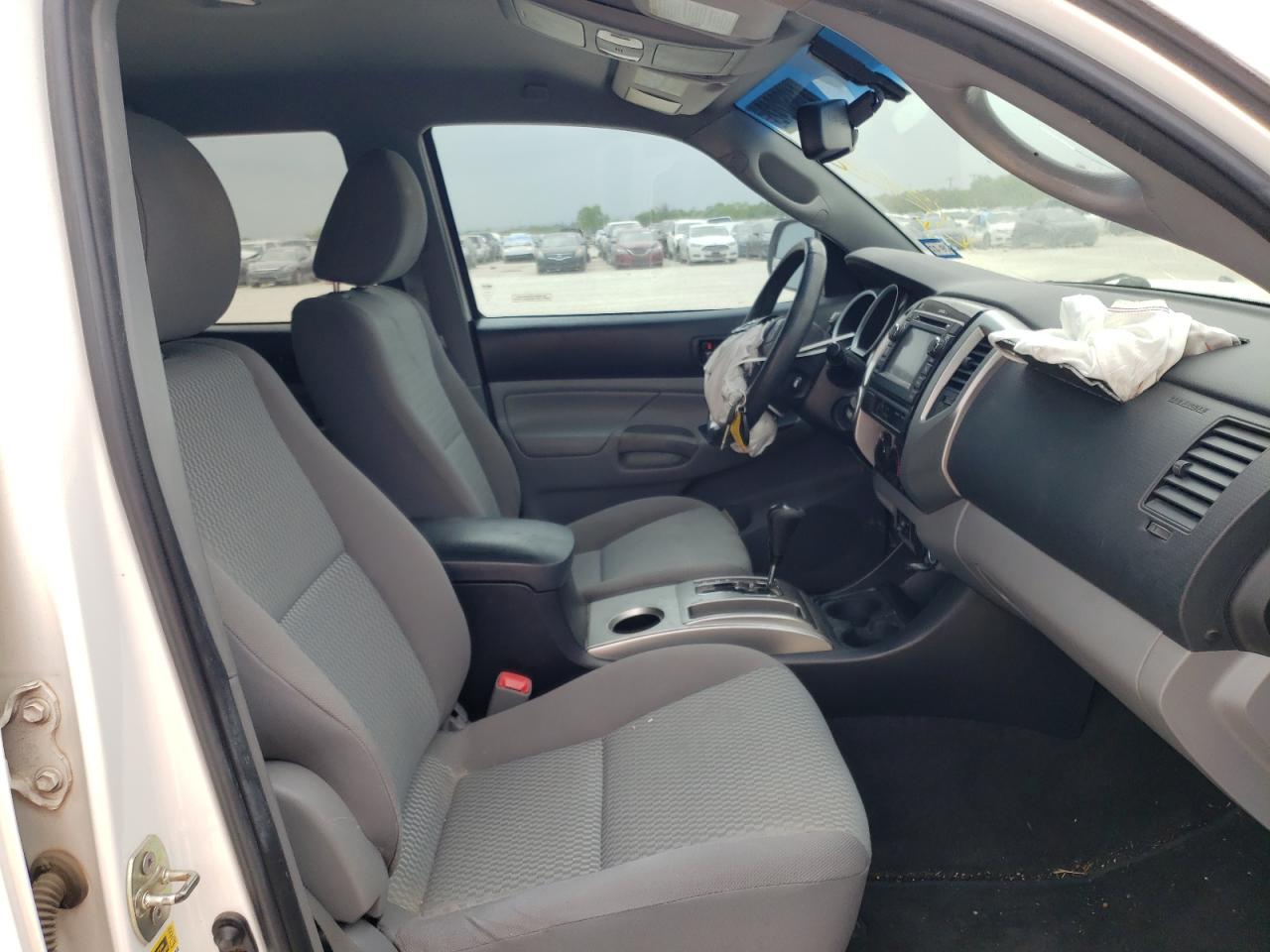 Photo 5 from auction – 2013 TOYOTA TACOMA DOU with VIN 3TMLU4EN5DM133885