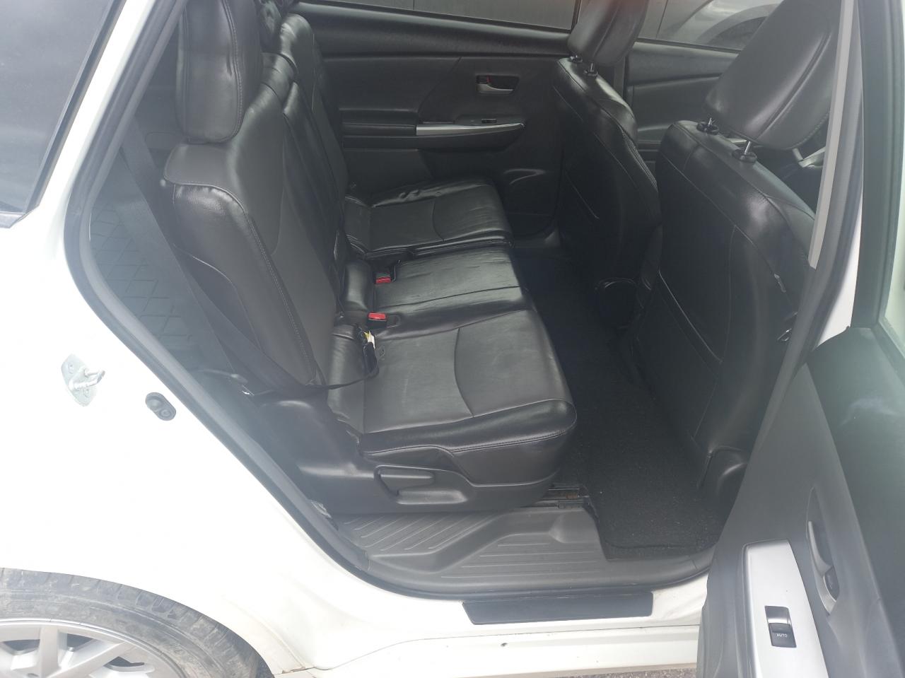 Photo 6 from auction – 2012 TOYOTA PRIUS V with VIN JTDZN3EU2C3129138