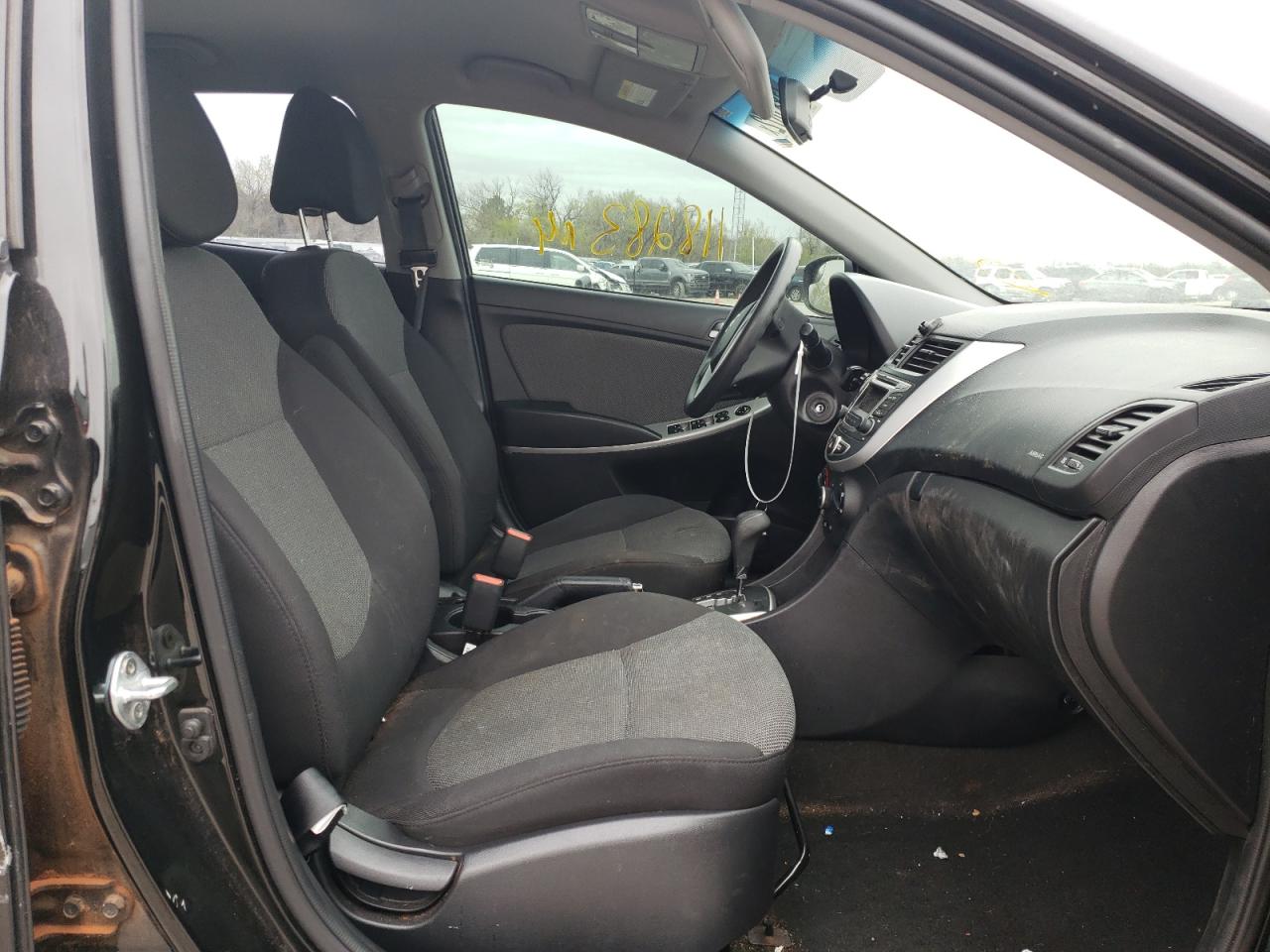 Photo 5 from auction – 2014 HYUNDAI ACCENT GLS with VIN KMHCT5AEXEU192650