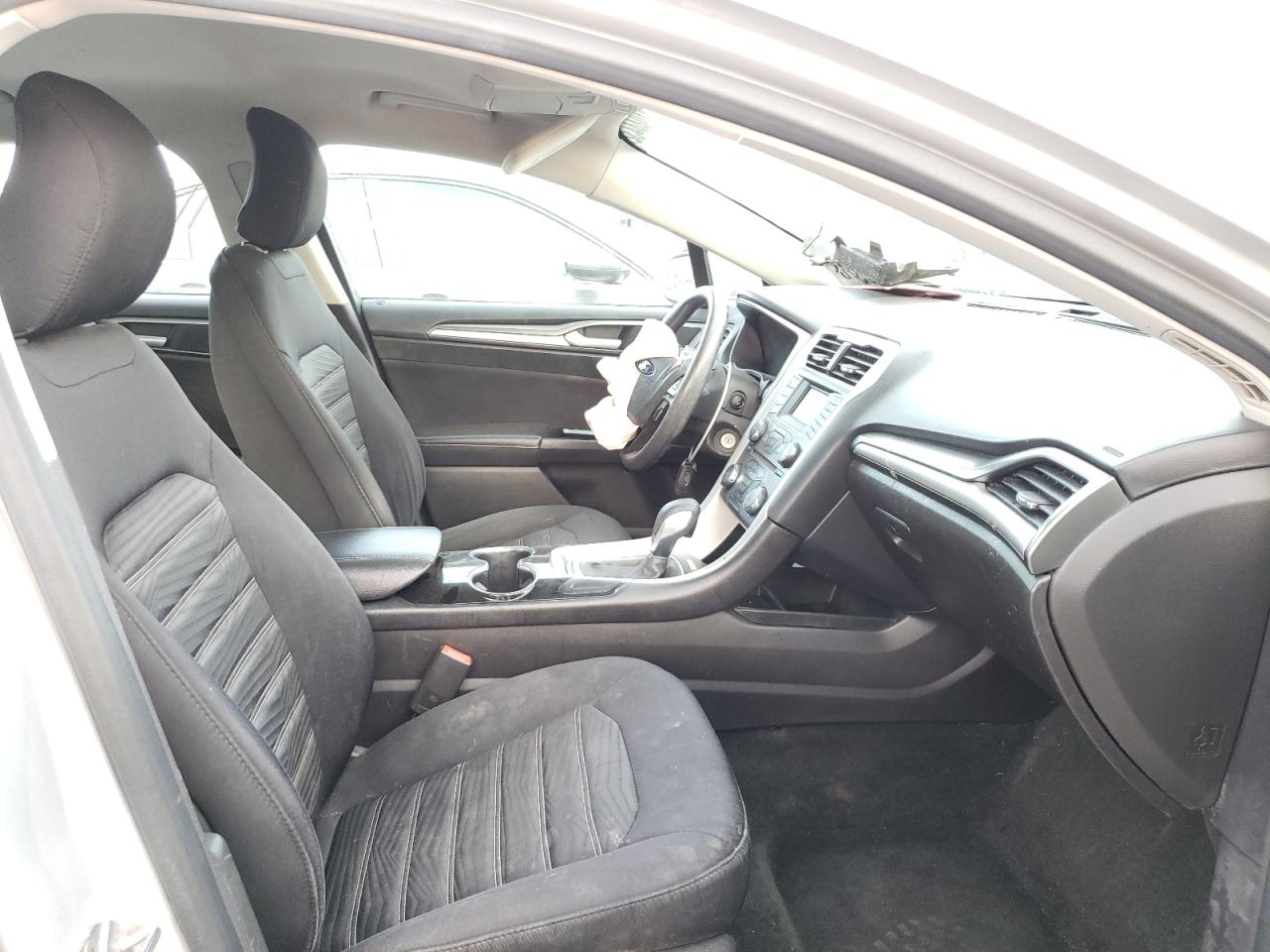 Photo 5 from auction – 2016 FORD FUSION SE with VIN 3FA6P0H79GR367101