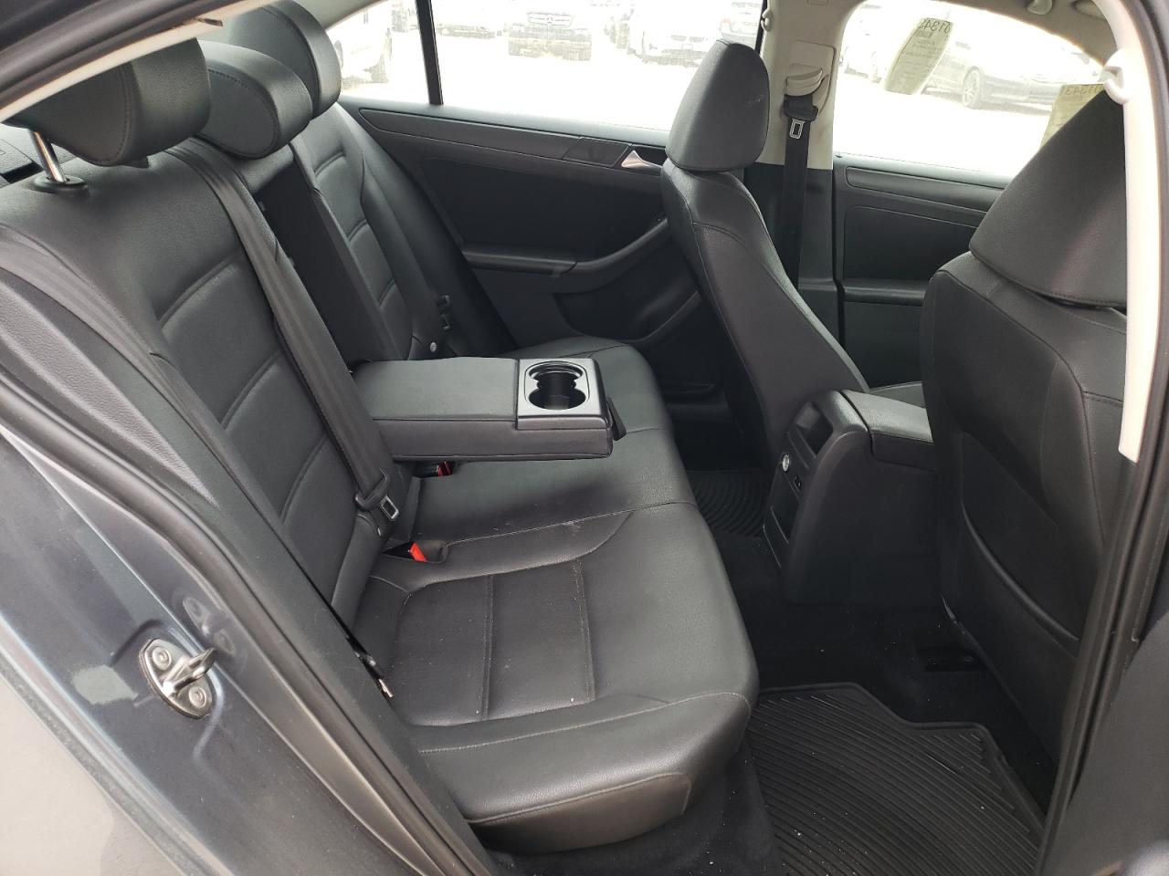 Photo 6 from auction – 2012 VOLKSWAGEN JETTA SE with VIN 3VWDP7AJ1CM463583