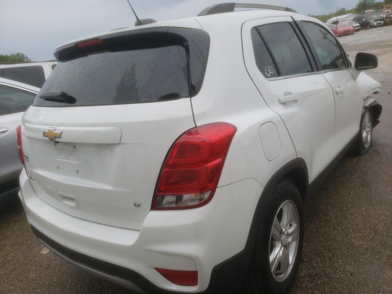 Photo 4 from auction – 2018 CHEVROLET TRAX 1LT with VIN 3GNCJLSB4JL416333