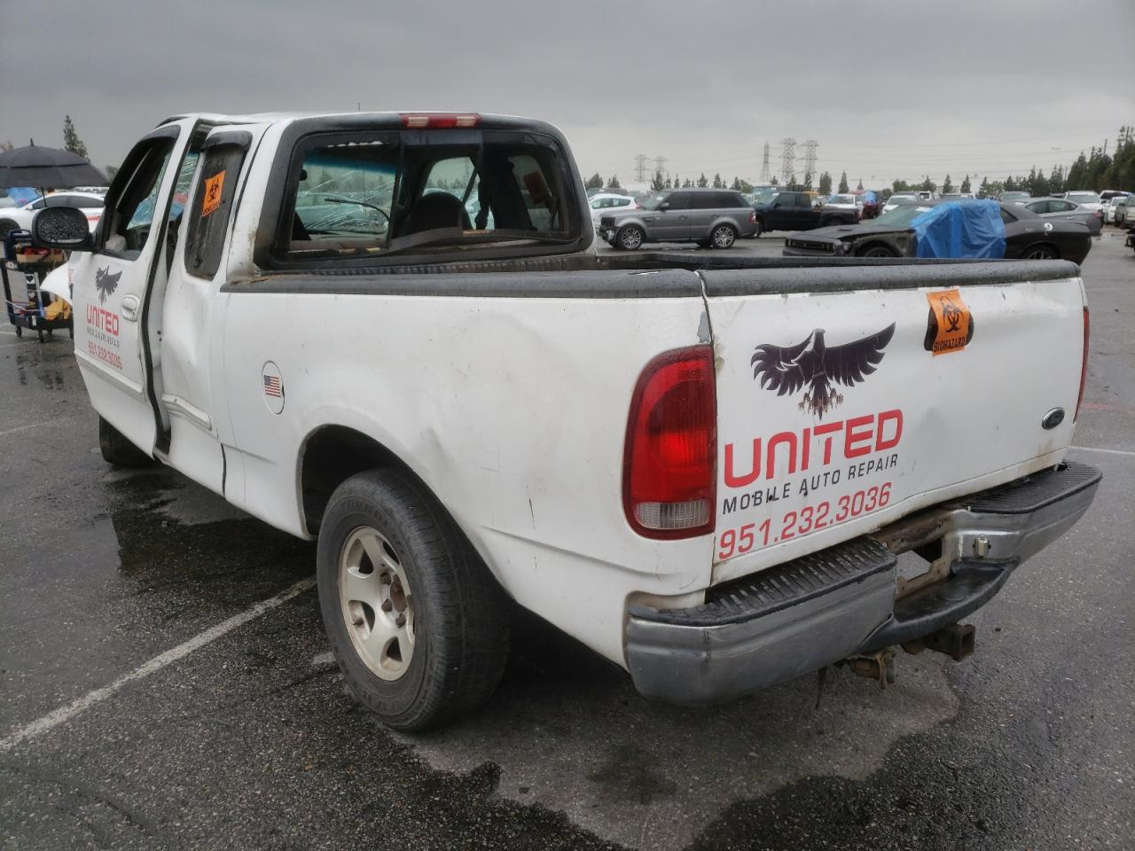 Photo 3 from auction – 2000 FORD F150 with VIN 1FTRX17L4YKA93968