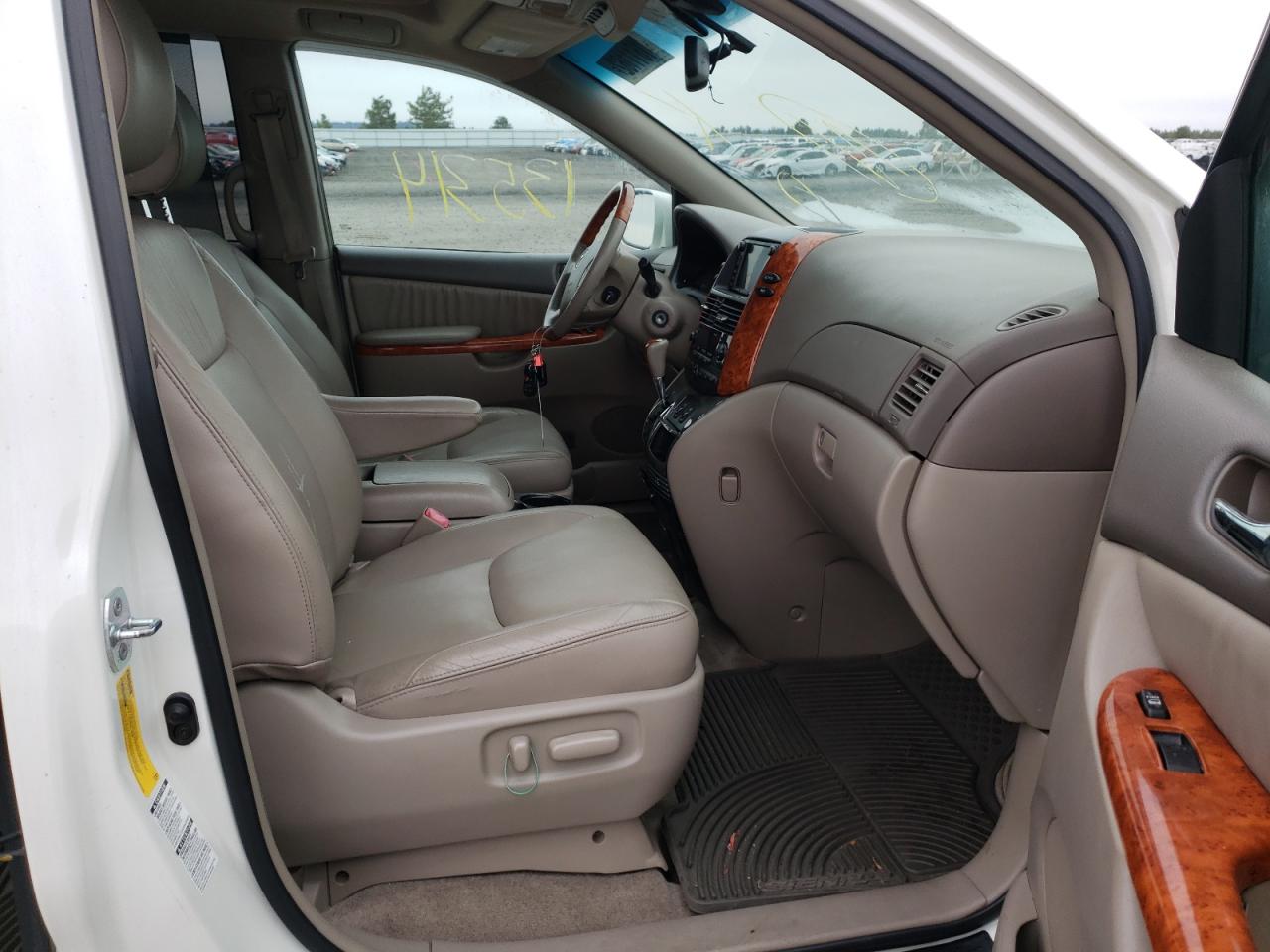 Photo 5 from auction – 2009 TOYOTA SIENNA XLE with VIN 5TDBK22C19S023237